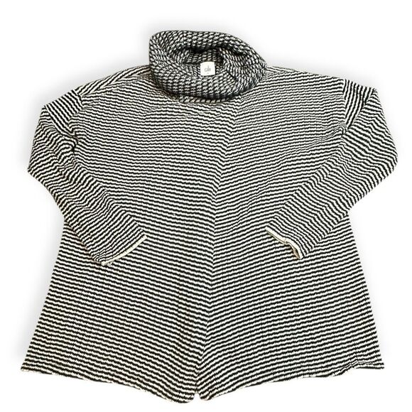 CABI Women’s Black White Split Stripe Fergie Turtleneck Sweater Size Medium Styl - Picture 2 of 6